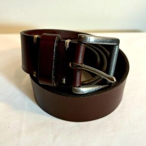 EXPRESS SZ 34-36 Brown Smooth Leather Belt 42 x 1.5”!Silver Buckle 2 x 1.75”